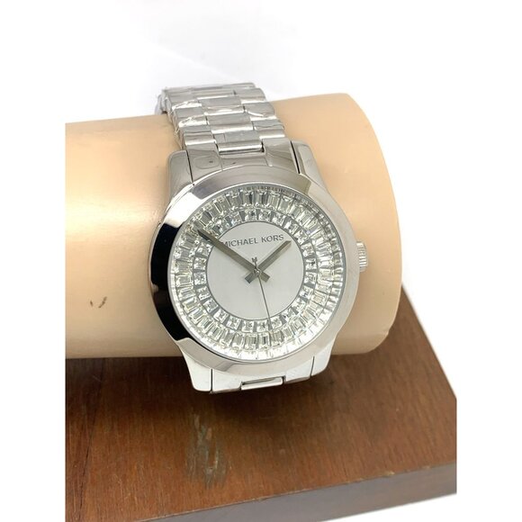 Michael Kors Women's Watch MK6531 Runway Quartz Silver Stainless Steel 40mm - Picture 11 of 14